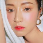 Da khô dùng sữa rửa mặt nào cho tốt?